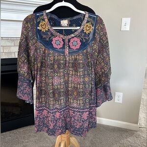 Floral Embroidered Women's Top - Multicolor